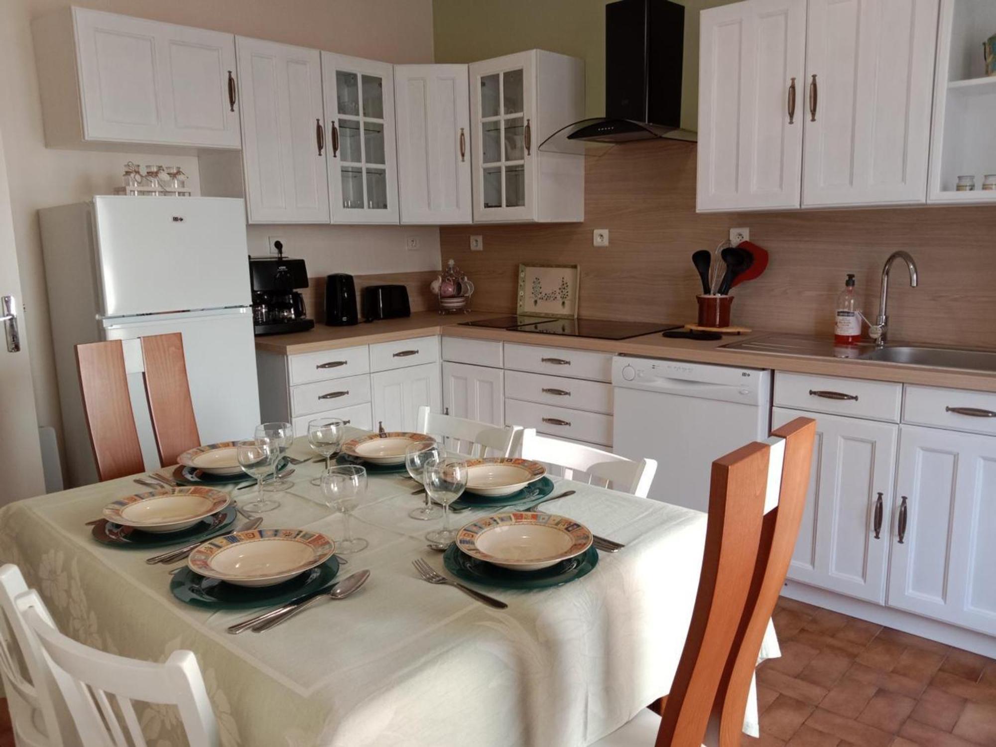 Maison Renovee Proche Vichy : 3 Chambres, Cour Fermee, Tout Inclus, Ideal Curistes Et Activites Naturelles - Fr-1-489-481 Bellerive-sur-Allier Extérieur photo